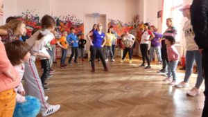 copii ucrainieni si romani